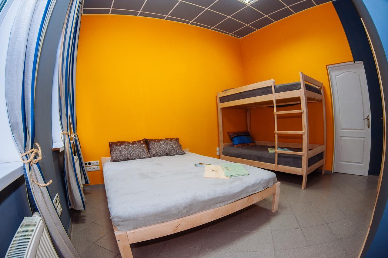Papa'S Hostel Chernihiv Exterior photo